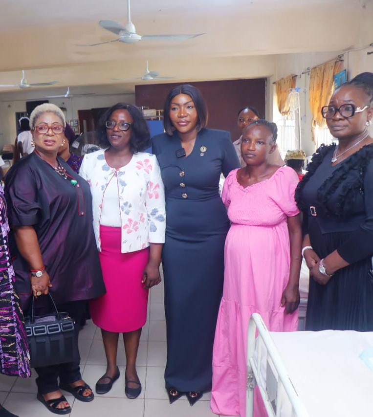 OGUN GOVERNMENT PROVIDES SUCCOUR TO MOTHER OF QUADRUPLETS IN ABEOKUTA